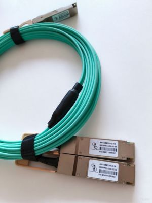 Συμβατά Καλώδια QSFP-40G Με Προσαρμοσμένο Σχεδιασμό Καλωδίων Από Κορυφαίο Κατασκευαστή Καλωδίων | Υψηλής Ταχύτητας Συναρμολογήσεις Σημάτων Για Επιχειρησιακά Δίκτυα Και Οπτικές Μονάδες